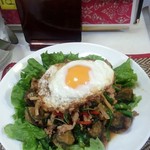 レッド オーキッド - カイヨーマ・ガパオ（ピータンガパオ炒め）