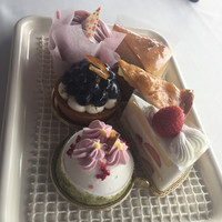 東京會舘 銀座スカイラウンジ - 2017年4月。ショートケーキは6種類から選べます。