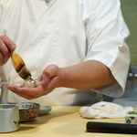 鮨 猪股 - 横須賀走水のカンヌキ赤酢〆（サヨリ）