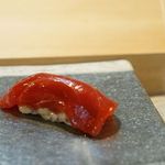 鮨 猪股 - 那智勝浦 194キロのマグロ赤身の漬け