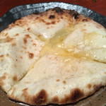 タンドールバル カマルプール - ゴルゴンゾーラクルチャ（750円）