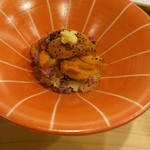 鮨 大門 - ズワイ蟹のマグロ出汁ジュレ焼きウニのせ