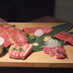 BAKURO - おまかせ盛り合わせ（カイノミ、マルシン、トウガラシなど）