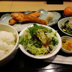 お食事処 栖 - 銀鮭の焼き魚定食