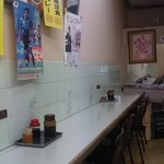 カレーハウスデリー - 席は、全てカウンター席のみ