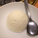 焼肉問屋 牛蔵 - バニラアイス108円