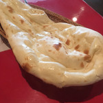 アーチャーラ - プレーンナン。おかわりＯＫ。やわらかふんわり。