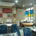 Mido Cafe 美都餐室 - 渋い内装