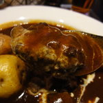 ブリティッシュカフェ＆パブ　オクゾ　 - ギネスビーフシチュー（980円）はコクと苦みが効いてます