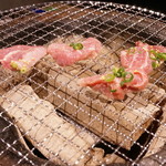 ホルモン焼もんもん - カシラ