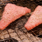 ホルモン焼もんもん - トモサンカクアップ