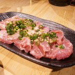 ホルモン焼もんもん - カシラ