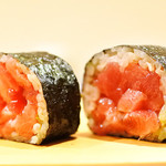 鮨 あらい - お祝いの鮪オール巻き