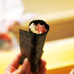 鮨 あらい - 鮪手巻き