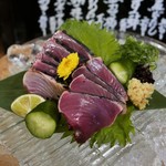 ビストロ割烹 YAOYA - ケンケンガツオのお造り