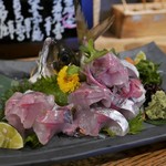 ビストロ割烹 YAOYA - 鯵のお造り