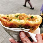 남대문야채호떡 - 中の具材は野菜と言うより甘目のチャプチェでモッチリした春雨と野菜の甘味が良い感じ！！