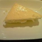 エンゾ パステリア - パスタランチ 1000円 のチーズケーキ