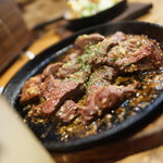 ステーキ＆ハンバーグ ひげ - ニクー♪