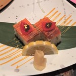ふたり静 - スモークサーモンの押し寿司