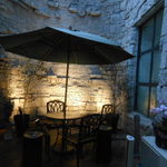 ラドンナ原宿 - エントランス前の待合所　2017.4