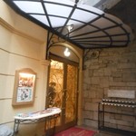 ラドンナ原宿 - エントランスの風景　2017.4