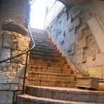 ラドンナ原宿 - ラドンナ原宿に降りる階段　2017.4