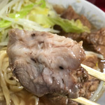 ラーメン二郎 - ブタ箸上げ
