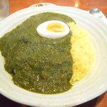 ムーンボウ - 金曜のほうれん草のキーマカレー