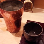 日本料理 百屋 - 米つき水車、燗酒