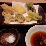 日本料理 百屋 - 春の山菜の天ぷら