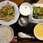 Chiu Karyouri Tou Na - 中華御膳ランチ(ライス、スープ、副菜、杏仁豆腐付) 青椒肉絲980円