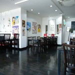 西安刀削麺莊 - ゆったりとした店舗ですな。