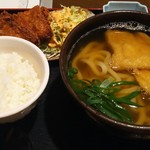 玉家 - きつねうどんと鶏の唐揚げセット
