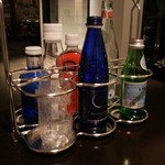 日本料理 TOBIUME - ペアリングにはミネラルウォーターが1本つきます。