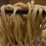 ラーメン二郎 - 麺は中太