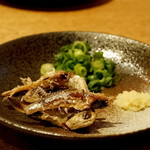 Udonyabono - 突き出しのじゃこの素揚げ