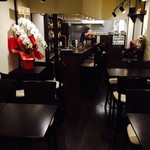 GRILL&Bar Hanaya - テーブル席14 カウンター5席と落ち着いた空間です