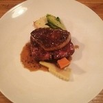 ビストロ キューブマン - 牛肉フィレとフォアグラのロッシーニ風