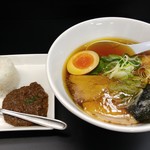 コクミンショクドウ - 生あじしょうゆラーメン、<ミニカレー>知床玉ねぎとエゾシカ肉のキーマカレー