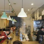 麺屋 奏 - オープンキッチンです