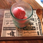 Locavore To Go - グァバのソルベ Rp.26000