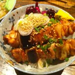 やきとりまるま - やきとり丼　504円