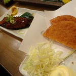 魚屋がはじめた旨い居酒屋 夢酒場 魚昇本店 - ハムかつ(180円)と味噌串カツ(180円)