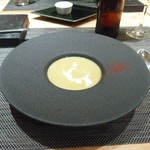 レストラン メルキュール - グリーンピースのポタージュ