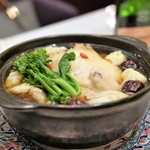 GINZA芳園 - 香港式参鶏湯の海老ワンタン添え