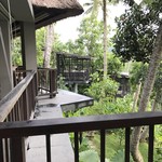 HOSHINOYA - 熱帯雨林の渓谷にあるダイニング