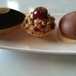 데메루 센다이 후지사키점 - １つずつがケーキのような仕上がり。