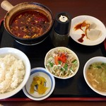 中国家常菜　しんた - 四川風麻婆豆腐定食、750円です。