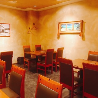 くつろいでお食事ができる空間